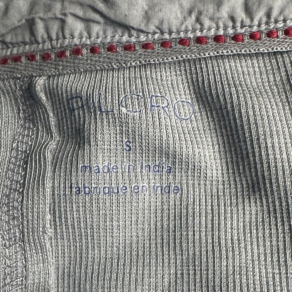 The Andie Ribbed Henley Top by Pilcro.Balloon sleeves - Picture 2 of 7